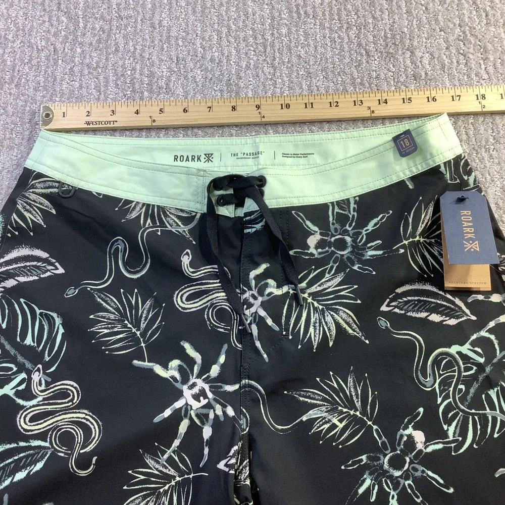 Roark Mens Passage Primo Tropakill Board Shorts‎ Black Green RB401 Size 33 NWT